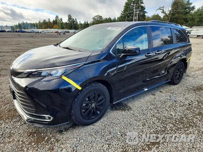 2024 TOYOTA SIENNA XLE 5TDYRKEC9RS184081 - główne zdjęcie licytacji z USA - miniatura