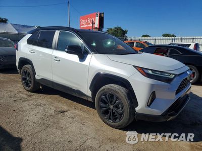 Czwarte zdjęcie samochodu z boku: 2025 TOYOTA RAV4 XSE VIN:2T3E6RFV3SW088309 - miniatura