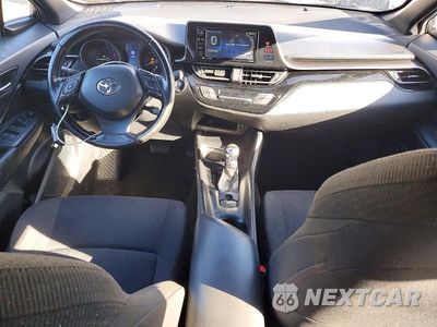 Zdjęcie 8 z 12 samochodu: 2018 TOYOTA C-HR XLE PREMIUM VIN:NMTKHMBX2JR040791 - miniatura
