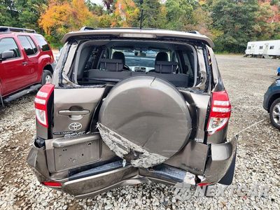 Zdjęcie 6 z 13 samochodu: 2011 TOYOTA RAV4 BASE VIN:JTMBF4DV5B5038933 - miniatura