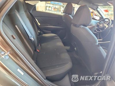 Zdjęcie 10 z 12 samochodu: 2026 HYUNDAI ELANTRA SEL SPORT VIN:KMHLM4DG8TU169711 - miniatura