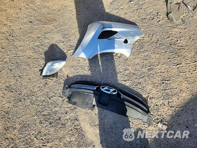 Zdjęcie 12 z 13 samochodu: 2012 HYUNDAI ELANTRA LIMITED VIN:KMHDH4AE1CU305396 - miniatura