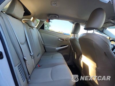 Zdjęcie 10 z 12 samochodu: 2014 TOYOTA PRIUS FOUR VIN:JTDKN3DU6E0383958 - miniatura