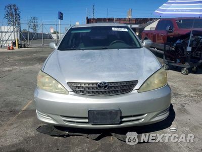 Piąte zdjęcie samochodu w środku: 2004 TOYOTA CAMRY LE VIN:4T1BE32K24U266768 - miniatura