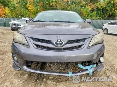 Piąte zdjęcie samochodu w środku: 2013 TOYOTA COROLLA S VIN:2T1BU4EE8DC118253 - miniatura