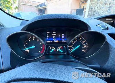 Zdjęcie 12 z 14 samochodu: 2017 FORD ESCAPE SE VIN:1FMCU9GD4HUC71190 - miniatura