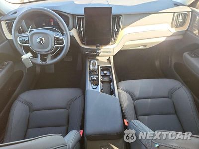Zdjęcie 8 z 13 samochodu: 2026 VOLVO XC60 PLUS VIN:YV4M12RC9T1487976 - miniatura
