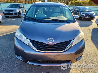 Piąte zdjęcie samochodu w środku: 2013 TOYOTA SIENNA LE VIN:5TDKK3DC6DS309290 - miniatura