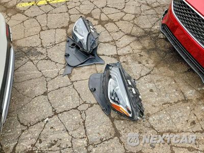 Zdjęcie 12 z 13 samochodu: 2018 MERCEDES-BENZ S 63 AMG 4MATIC VIN:WDDUG8JB9JA395731 - miniatura