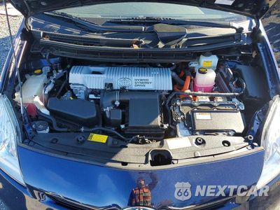 Zdjęcie 11 z 12 samochodu: 2014 TOYOTA PRIUS THREE VIN:JTDKN3DU8E1783241 - miniatura