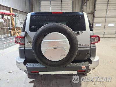 Zdjęcie 6 z 13 samochodu: 2012 TOYOTA FJ CRUISER BASE VIN:JTEZU4BF0CK011752 - miniatura