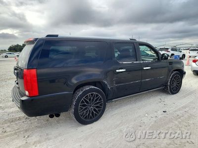 Trzecie zdjęcie samochodu z tyłu: 2010 CADILLAC ESCALADE ESV PREMIUM VIN:1GYUKJEF7AR103793 - miniatura