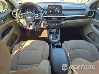 Zdjęcie 8 z 12 samochodu: 2020 KIA FORTE LXS VIN:3KPF24AD1LE141362 - miniatura