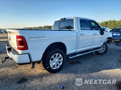 Trzecie zdjęcie samochodu z tyłu: 2024 RAM 2500 CREW CAB LARAMI VIN:3C6UR5FJ2RG347351 - miniatura