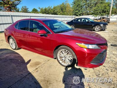 Czwarte zdjęcie samochodu z boku: 2018 TOYOTA CAMRY XLE VIN:4T1B11HK7JU626507 - miniatura