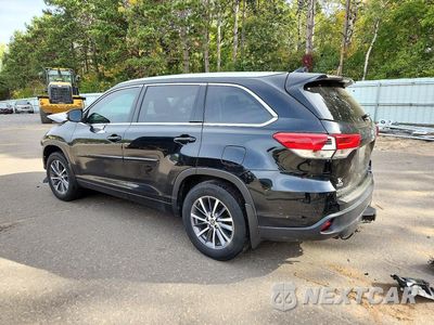 Drugie zdjęcie samochodu z przodu: 2018 TOYOTA HIGHLANDER XLE VIN:5TDJZRFH3JS885482 - miniatura