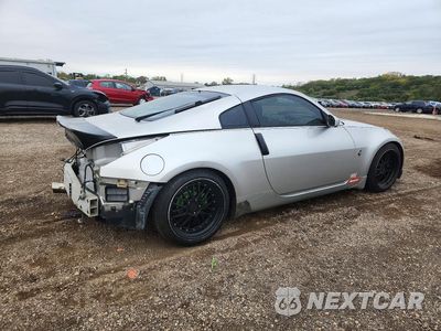 Trzecie zdjęcie samochodu z tyłu: 2003 NISSAN 350Z COUPE VIN:JN1AZ34DX3T104381 - miniatura