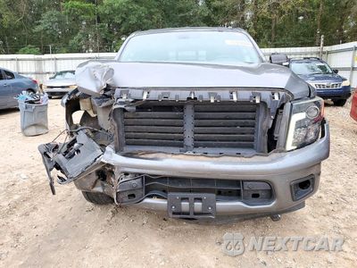 Piąte zdjęcie samochodu w środku: 2019 NISSAN TITAN SV VIN:1N6AA1E63KN533306 - miniatura