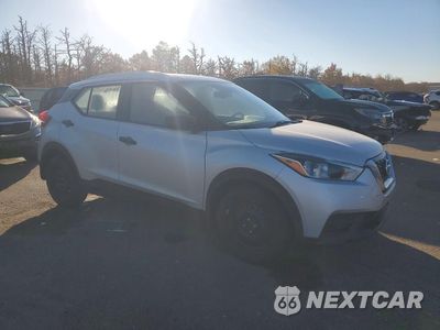 Czwarte zdjęcie samochodu z boku: 2019 NISSAN KICKS S VIN:3N1CP5CU4KL513409 - miniatura
