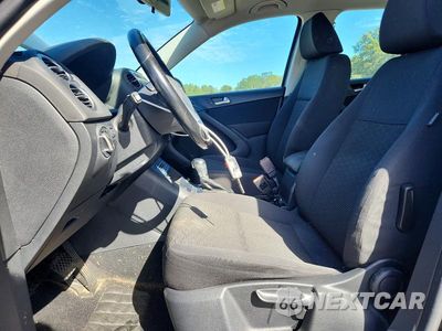 Zdjęcie 7 z 12 samochodu: 2017 VOLKSWAGEN TIGUAN S VIN:WVGBV7AX4HK041970 - miniatura