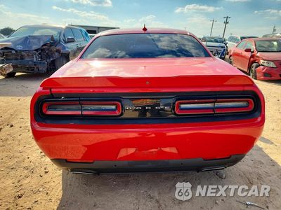 Zdjęcie 6 z 12 samochodu: 2018 DODGE CHALLENGER SXT VIN:2C3CDZAGXJH251546 - miniatura