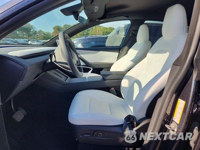 Zdjęcie 7 z 13 samochodu: 2026 TESLA MODEL Y VIN:7SAYGDEE6TF626364 - miniatura