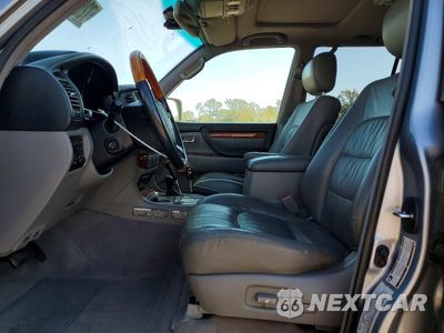 Zdjęcie 7 z 13 samochodu: 2005 LEXUS LX 470 VIN:JTJHT00W253555744 - miniatura