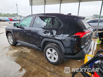 Drugie zdjęcie samochodu z przodu: 2021 TOYOTA RAV4 XLE VIN:4T3RWRFV5MU048480 - miniatura