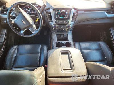 Zdjęcie 8 z 13 samochodu: 2019 CHEVROLET SUBURBAN K1500 LT VIN:1GNSKHKC2KR205897 - miniatura