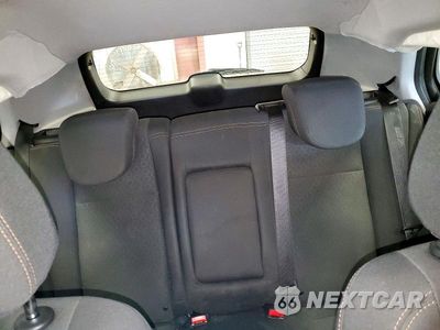 Zdjęcie 10 z 13 samochodu: 2019 CHEVROLET TRAX LS VIN:3GNCJKSB2KL170409 - miniatura