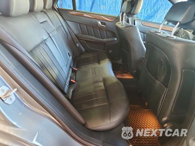 Zdjęcie 10 z 12 samochodu: 2012 MERCEDES-BENZ E 550 4MATIC VIN:WDDHF9BBXCA527097 - miniatura