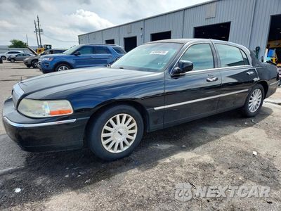 2004 LINCOLN TOWN CAR EXECUTIVE 1LNHM81W44Y645195 - główne zdjęcie licytacji z USA - miniatura