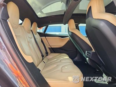 Zdjęcie 10 z 13 samochodu: 2015 TESLA MODEL S 70D VIN:5YJSA1S21FF100936 - miniatura