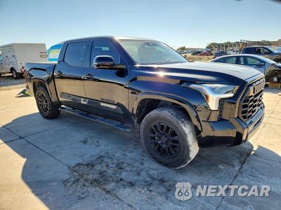 Czwarte zdjęcie samochodu z boku: 2022 TOYOTA TUNDRA SR5 VIN:5TFLA5DBXNX032343 - miniatura