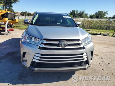 Piąte zdjęcie samochodu w środku: 2018 TOYOTA HIGHLANDER XLE VIN:5TDJZRFH3JS863059 - miniatura