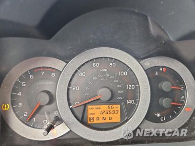 Zdjęcie 9 z 13 samochodu: 2007 TOYOTA RAV4 BASE VIN:JTMBD35V575116987 - miniatura