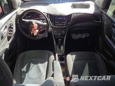 Zdjęcie 8 z 12 samochodu: 2020 CHEVROLET TRAX LS VIN:KL7CJKSB0LB351629 - miniatura