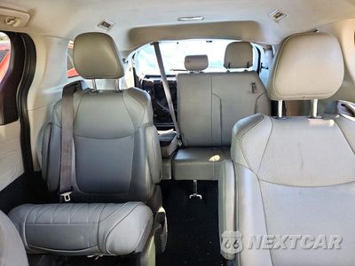 Zdjęcie 10 z 13 samochodu: 2021 TOYOTA SIENNA XLE VIN:5TDYRKEC0MS051685 - miniatura