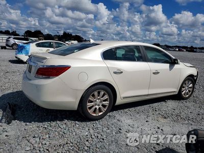 Trzecie zdjęcie samochodu z tyłu: 2013 BUICK LACROSSE VIN:1G4GC5ERXDF279871 - miniatura