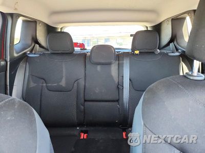 Zdjęcie 10 z 13 samochodu: 2020 JEEP RENEGADE LATITUDE VIN:ZACNJABB5LPL48170 - miniatura