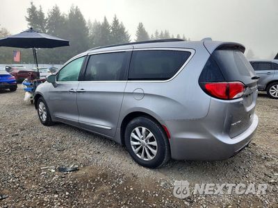 Drugie zdjęcie samochodu z przodu: 2017 CHRYSLER PACIFICA TOURING L VIN:2C4RC1BG1HR527500 - miniatura