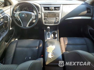 Zdjęcie 8 z 12 samochodu: 2017 NISSAN ALTIMA 2.5 SR VIN:1N4AL3AP2HC279329 - miniatura