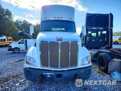 Piąte zdjęcie samochodu w środku: 2020 PETERBILT 579 SEMI TRUCK VIN:1XPBA48XXLD685747 - miniatura