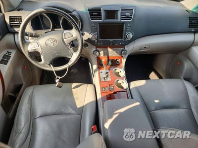 Zdjęcie 8 z 13 samochodu: 2011 TOYOTA HIGHLANDER LIMITED VIN:5TDDK3EH0BS090181 - miniatura