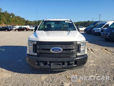Piąte zdjęcie samochodu w środku: 2019 FORD F350 SUPER DUTY VIN:1FDRF3G64KEE36465 - miniatura