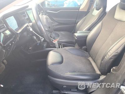 Zdjęcie 7 z 12 samochodu: 2016 TESLA MODEL S VIN:5YJSA1E28GF133820 - miniatura