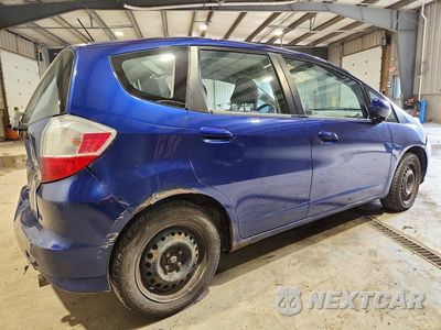 Trzecie zdjęcie samochodu z tyłu: 2013 HONDA FIT VIN:JHMGE8H37DC045713 - miniatura