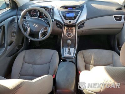 Zdjęcie 8 z 12 samochodu: 2013 HYUNDAI ELANTRA GLS VIN:KMHDH4AE5DU497889 - miniatura