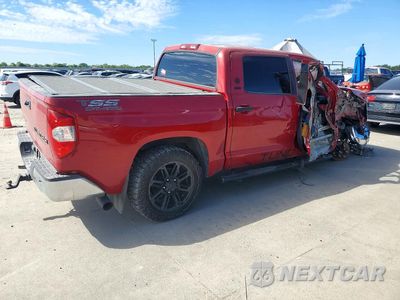 Trzecie zdjęcie samochodu z tyłu: 2019 TOYOTA TUNDRA CREWMAX SR5 VIN:5TFEY5F11KX255276 - miniatura