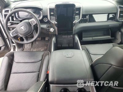 Zdjęcie 8 z 12 samochodu: 2026 RAM 1500 LARAMIE VIN:1C6SRFJP2TN155922 - miniatura